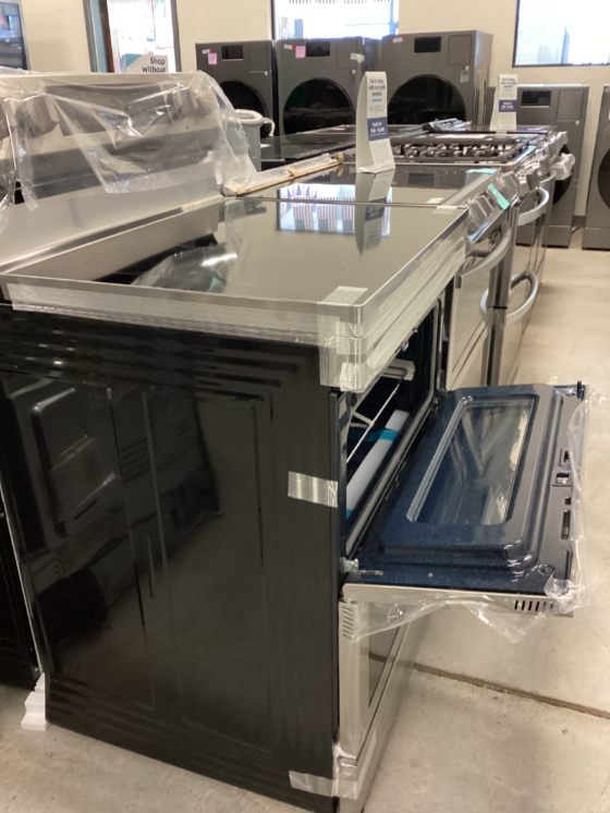 SAMSUNG NE63A6751SS - Range at Doraville Store