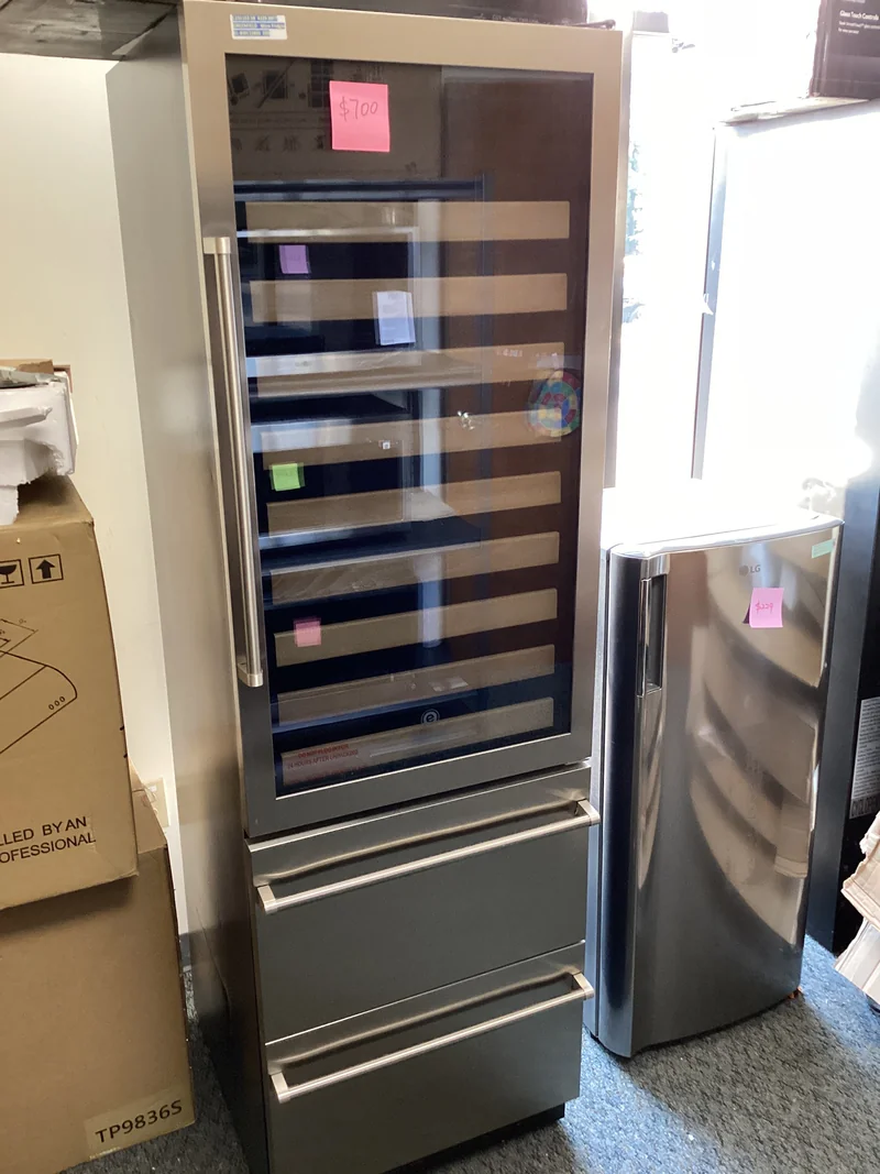 VINOTEMP ELBWC108SS - Wine Cooler at Doraville Store