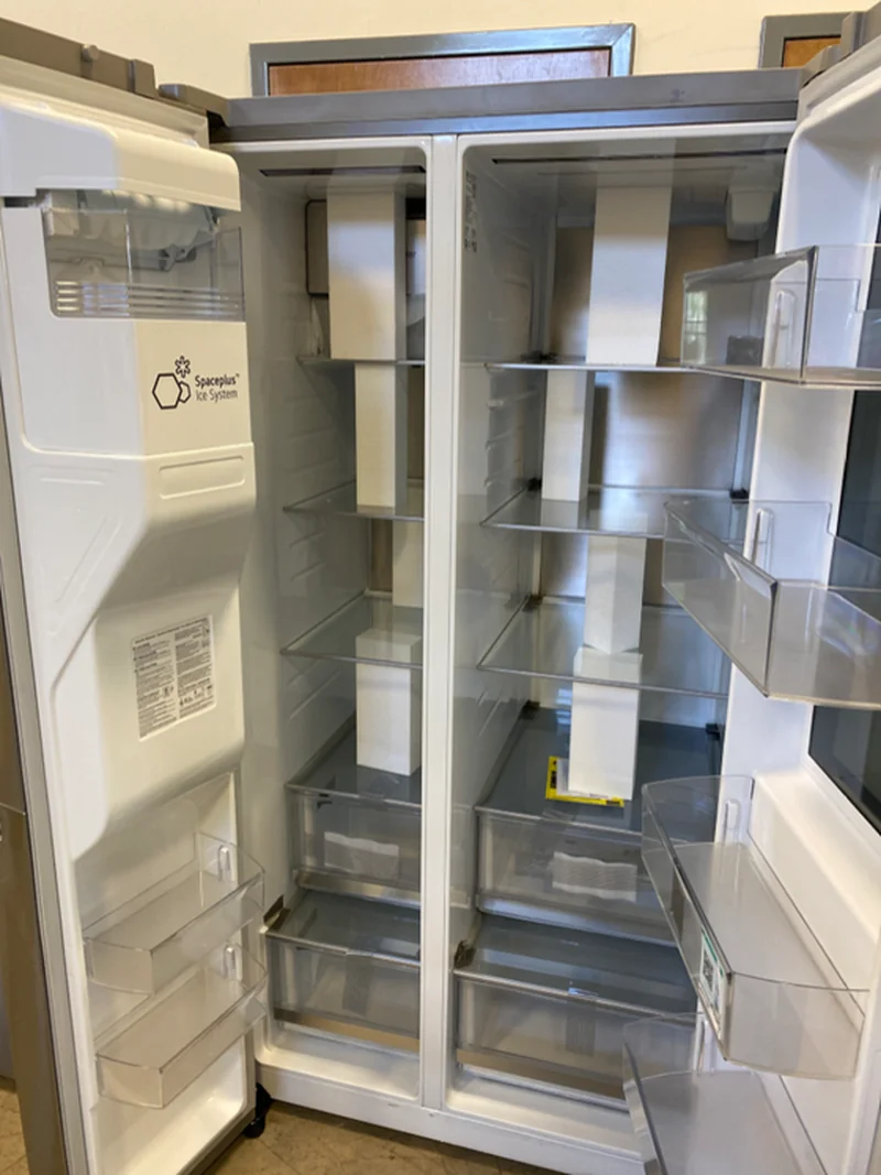 LG LRSOS2706S - Side by side refrigerator at Doraville Store