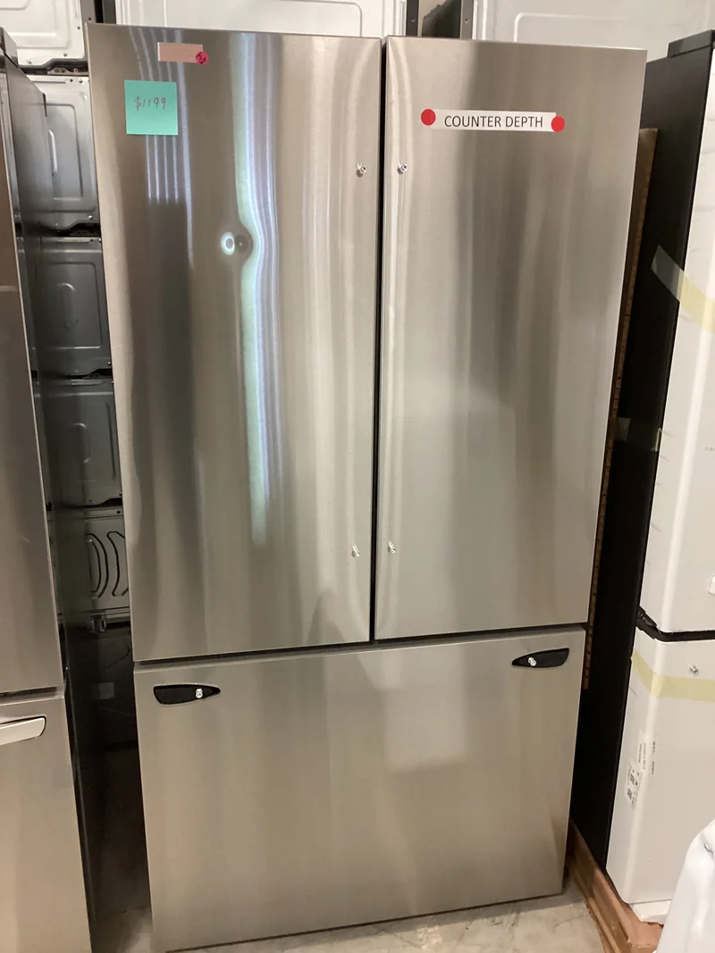 LG LRFLC2706S - French Door Refrigerator at Doraville Store