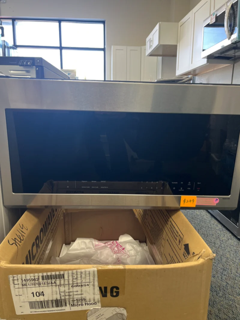 SAMSUNG ME21DG6300SR - Microwave at Doraville Store