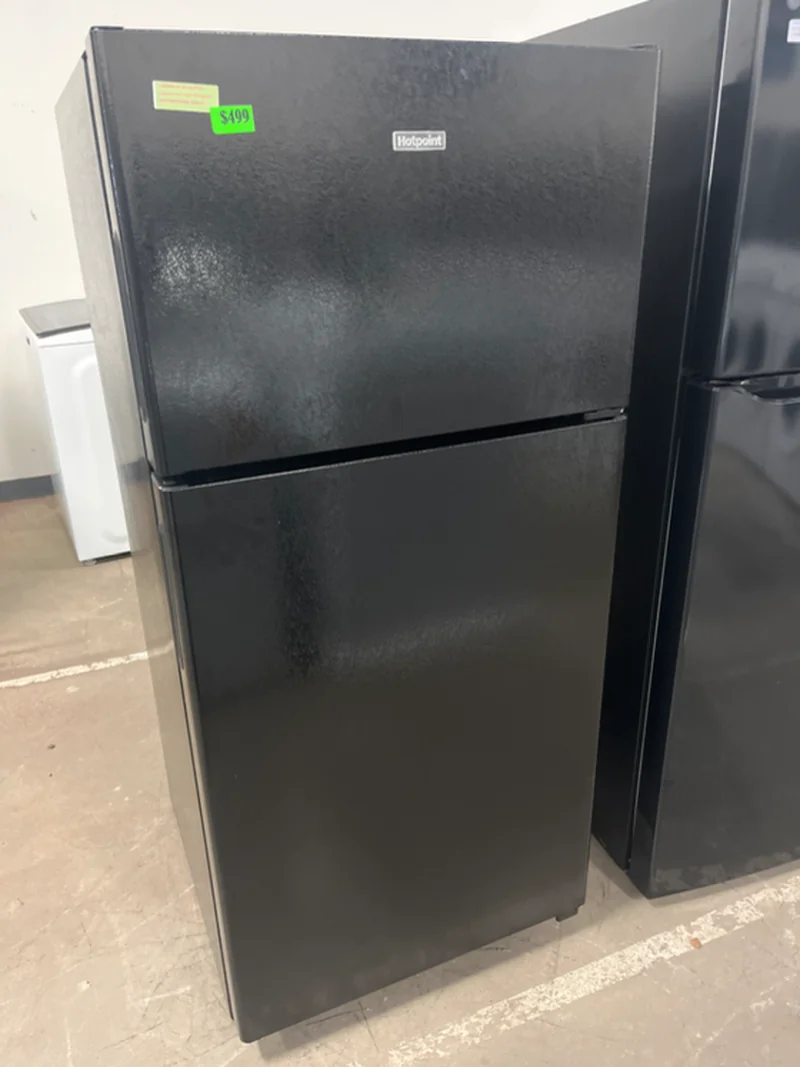 Hotpoint HPS16BTNRBB - Top Freezer Refrigerator at Doraville Store