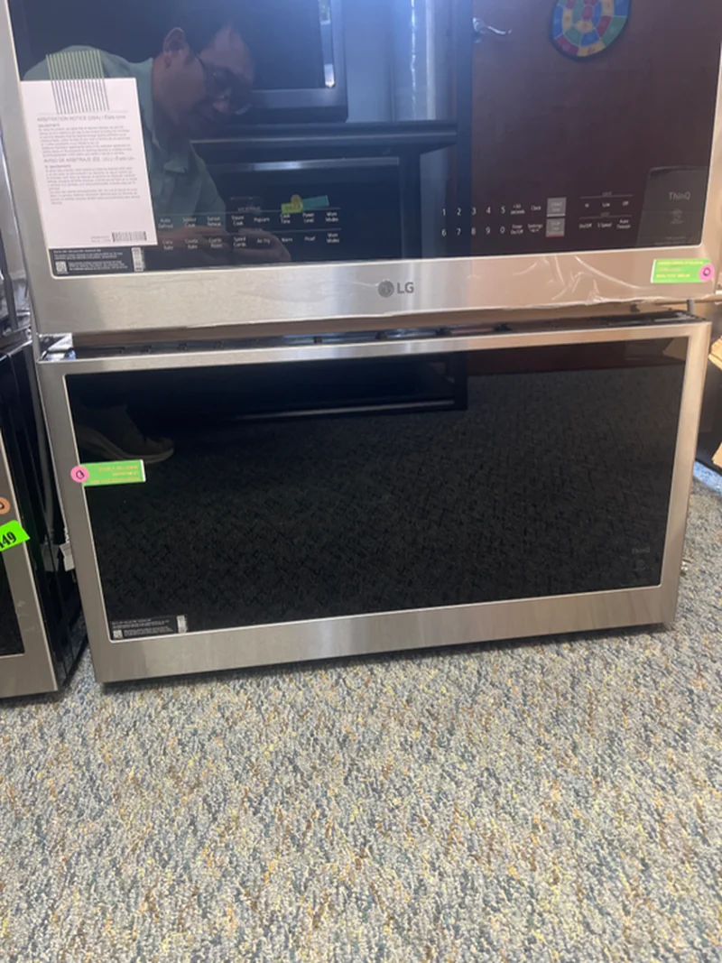 LG MHES1738F - Microwave at Doraville Store