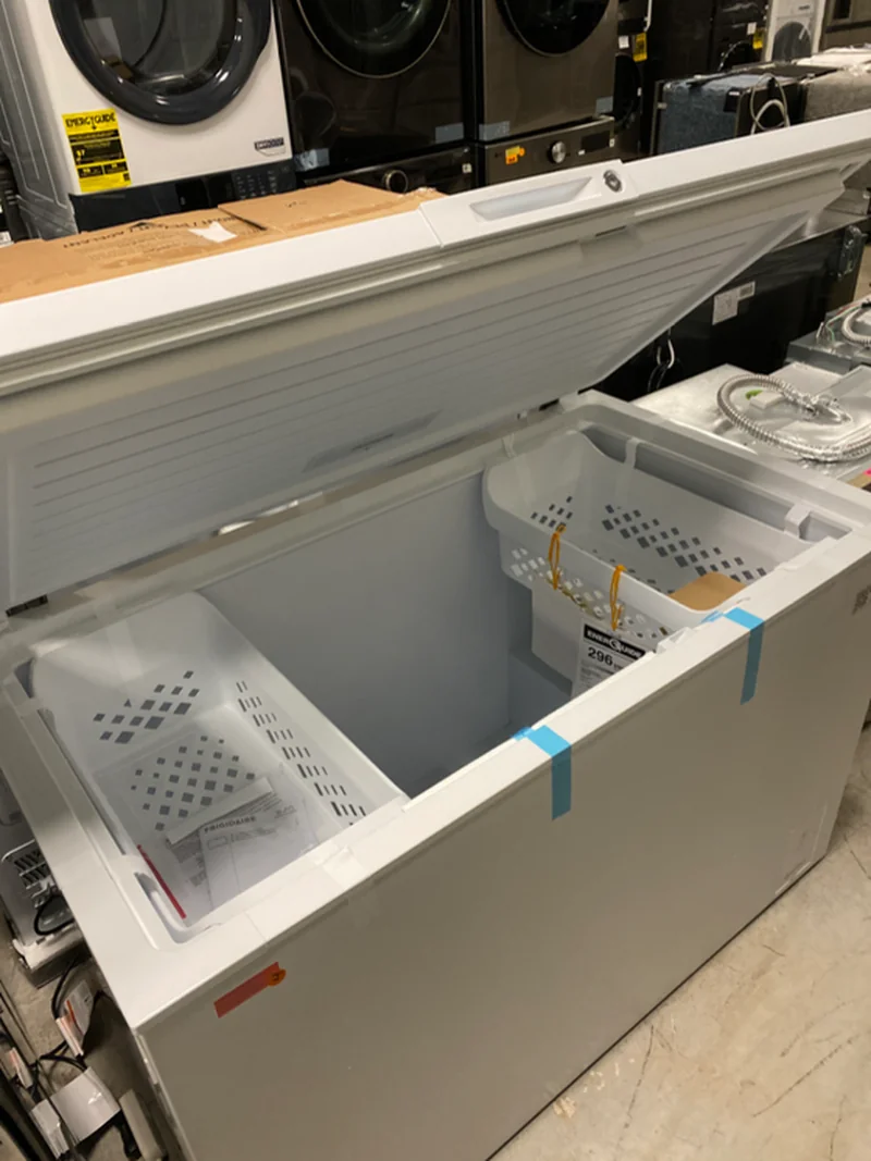 Frigidaire FFCL1562AW - FREEZER at Doraville Store